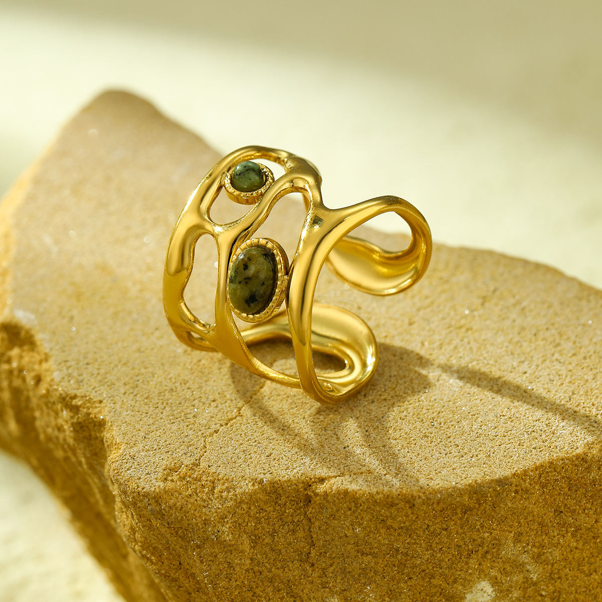 Grey Marble Tone Hollow Abstract Ring (GOLD)