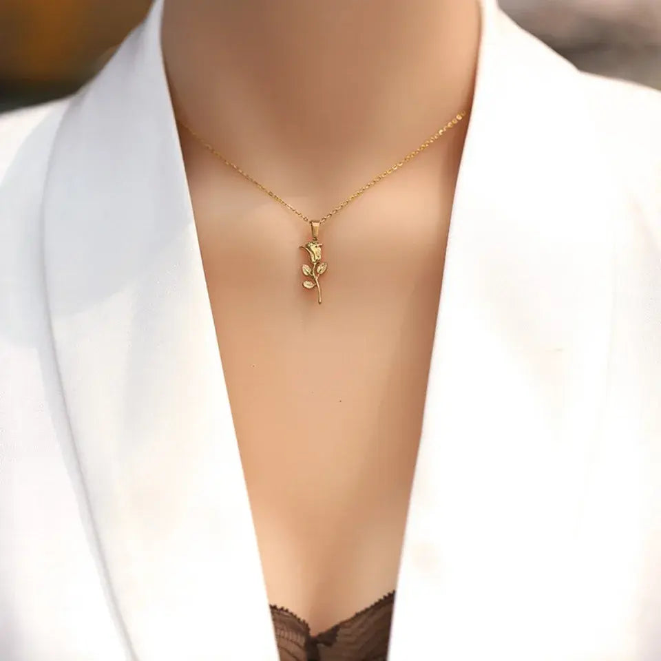 Vintage Rose Flower Pendant Necklace (GOLD)