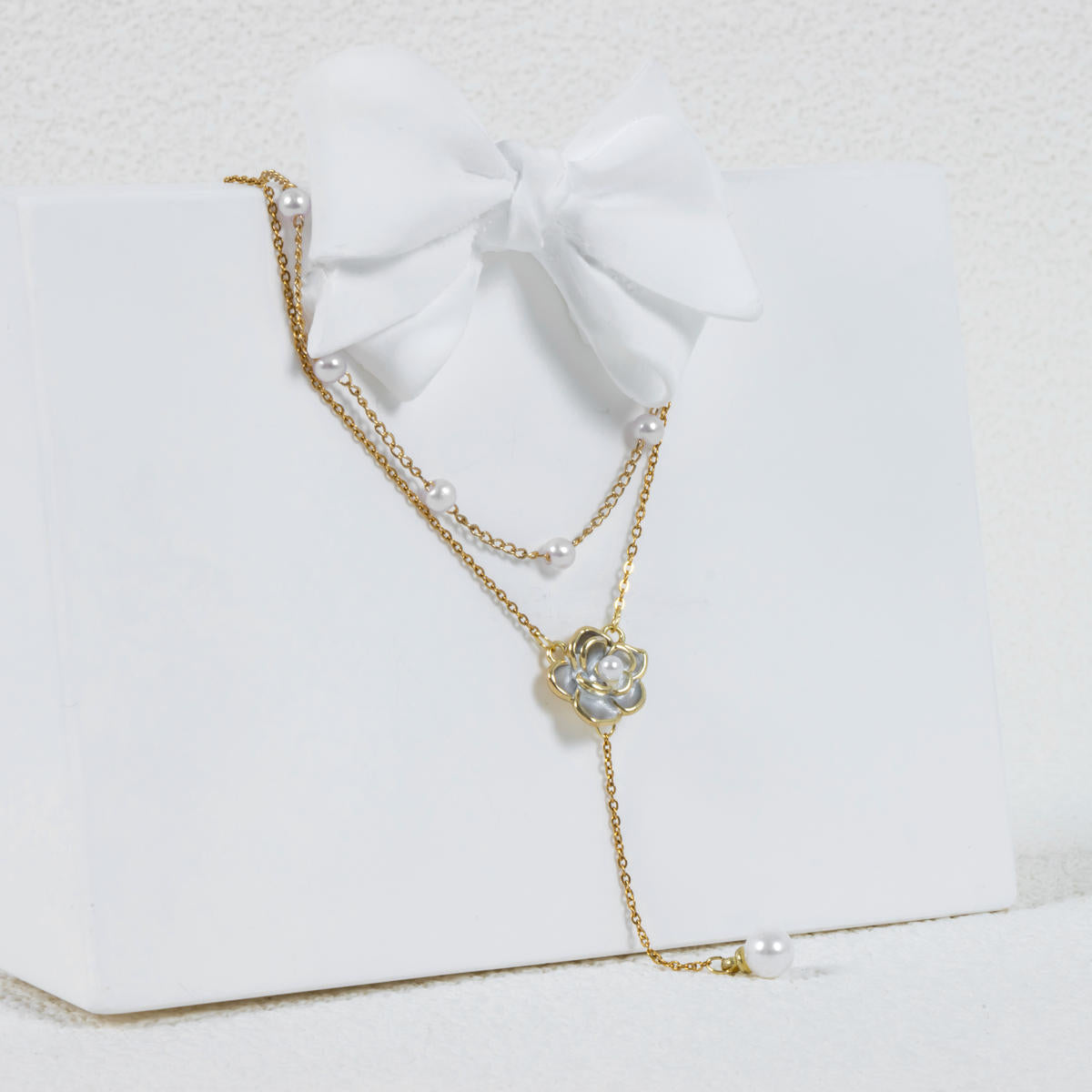 Layered Vintage Flower and Pearl Necklace (GOLD)