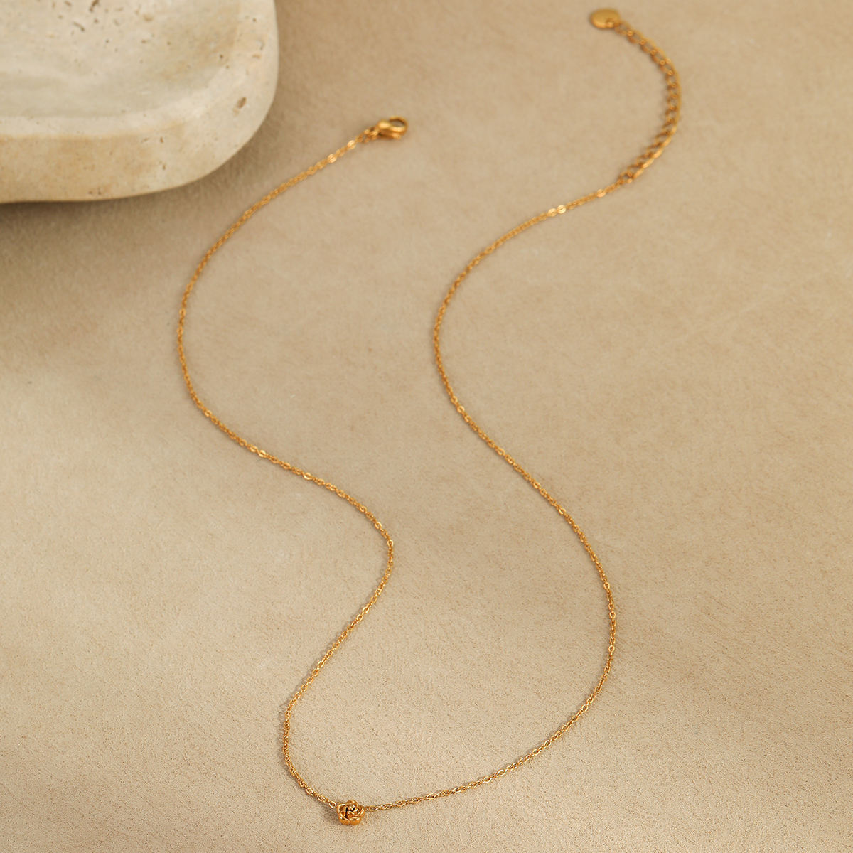 Cute Rose chain Necklace (GOLD)