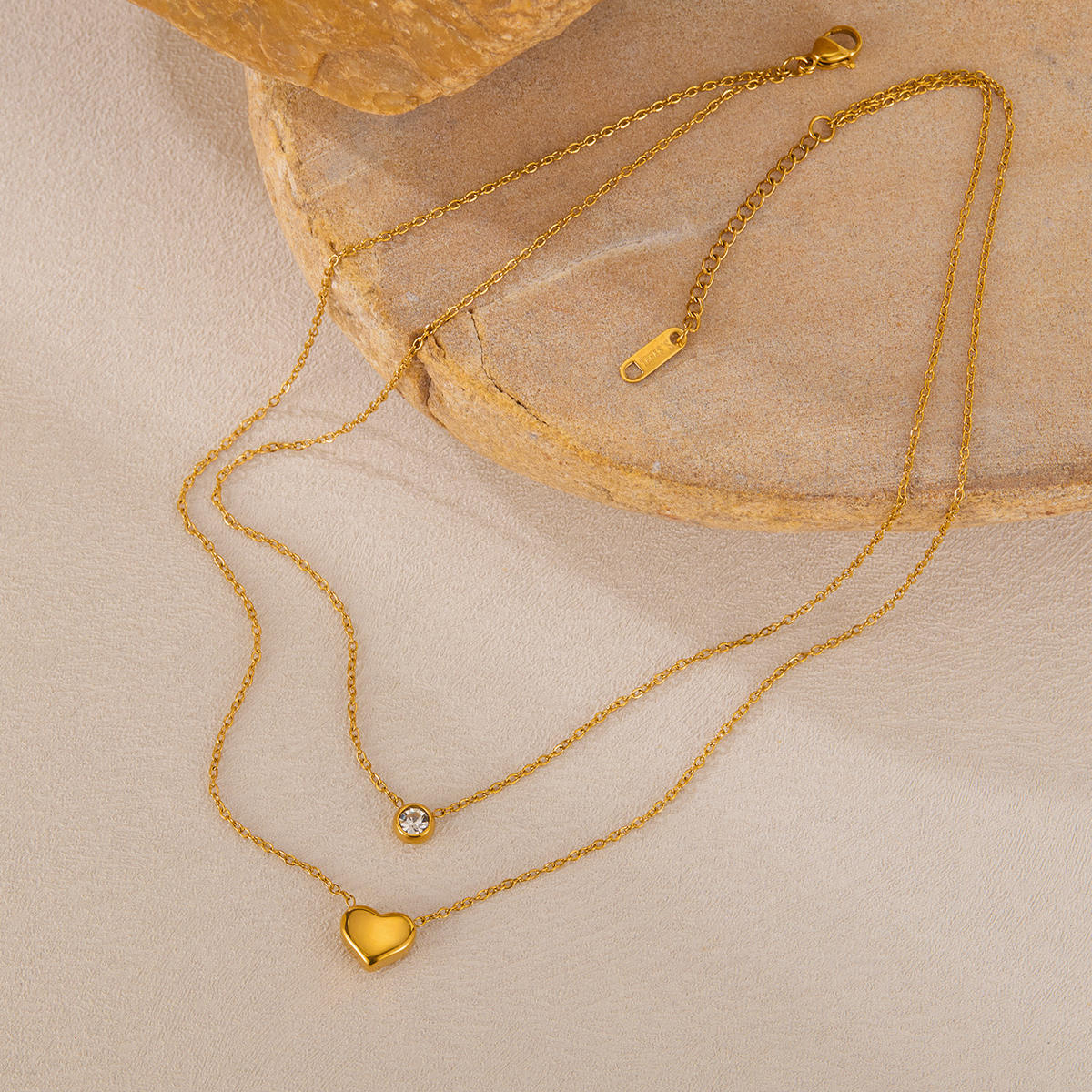 Layered Vintage Zircon Drop Heart Pendants Necklace (GOLD)