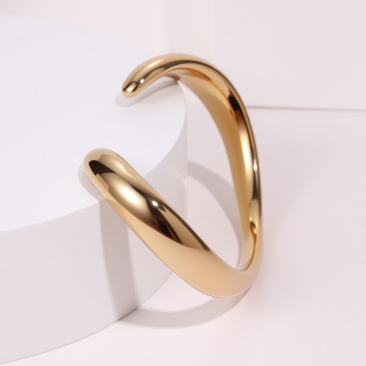 Chunky Circle Bangle Bracelet (GOLD)