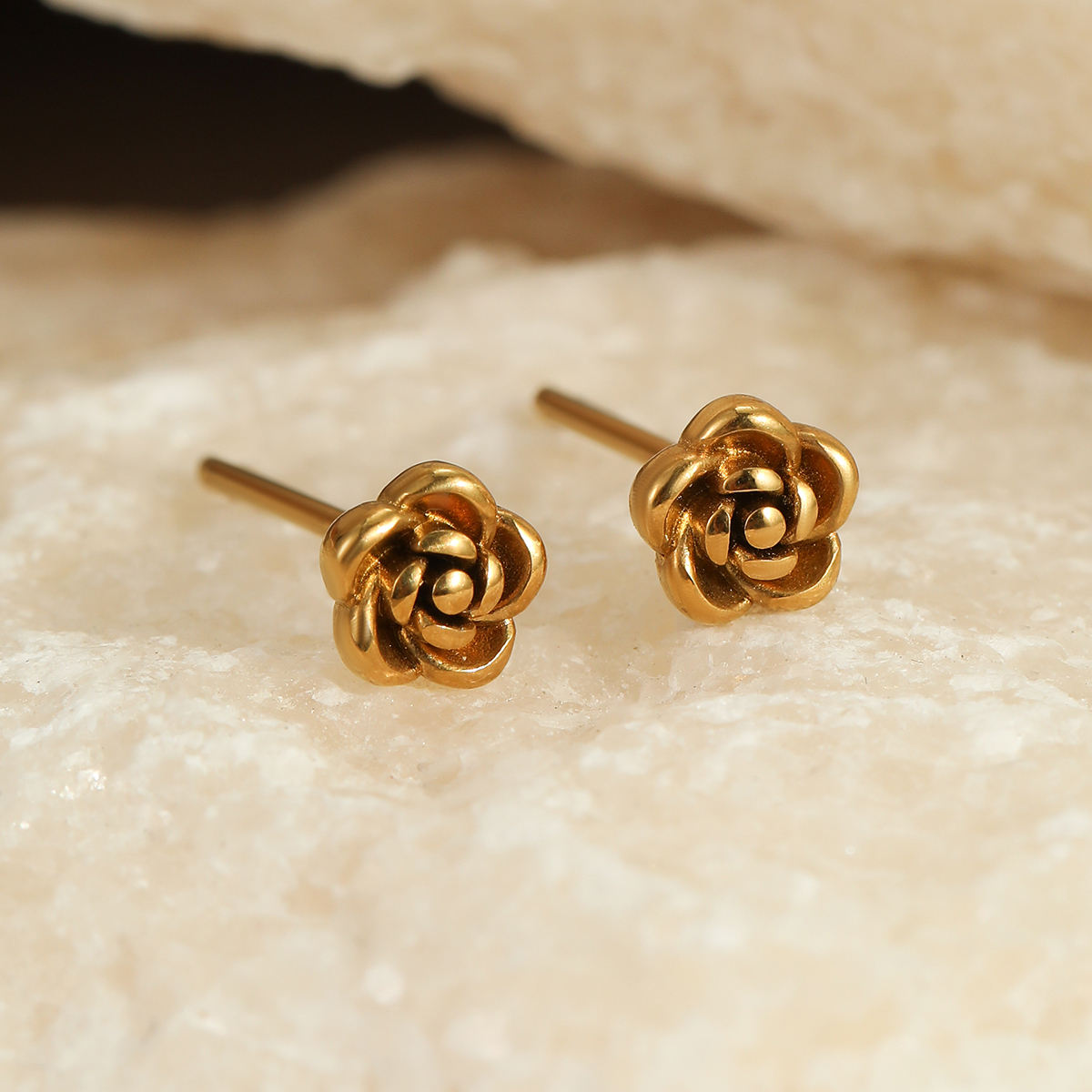 Cute Rose Earrings (GOLD)