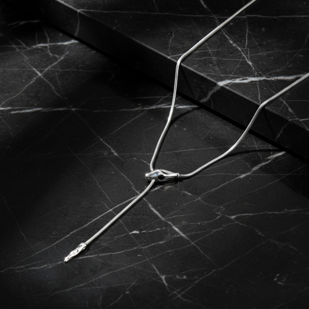 Showcase – black marble