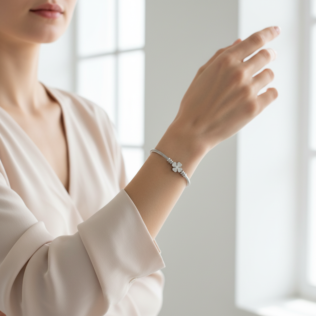 Silver Clover Bracelet Lifestyle Shot